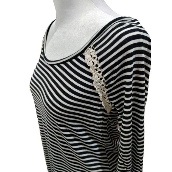 Vanity Lace Back Top, Black/White Stripes, High to Low Style, M - Picture 3 of 10